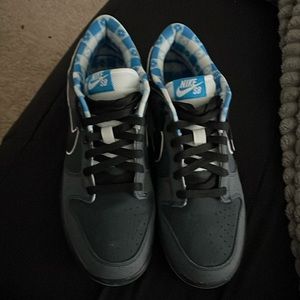 I’m selling Blue lobster Nike sb dunks